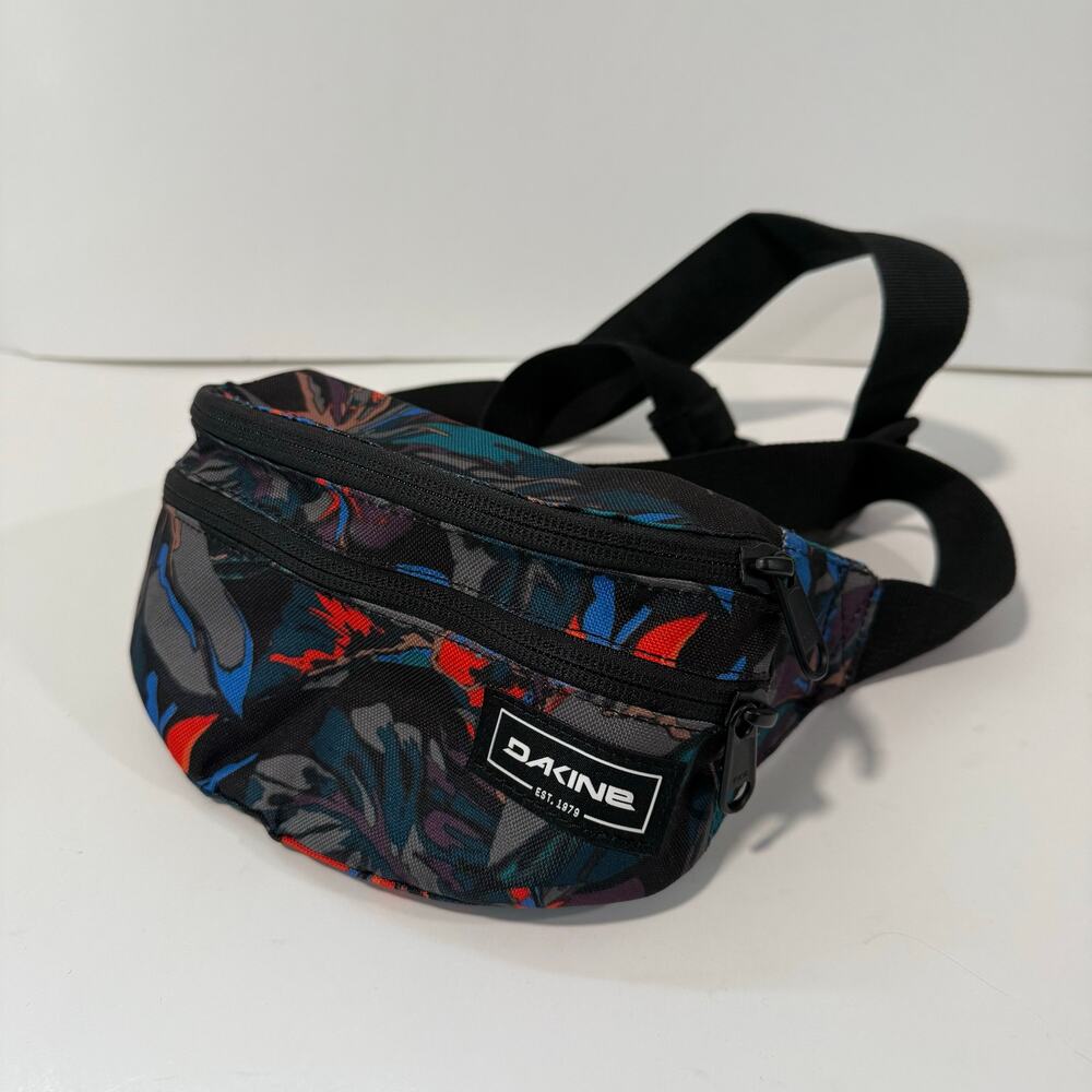 Dakine Women's Classic Hip‎ Pack Floral Recycled Adjustable